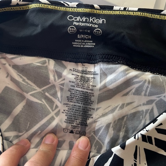 SOLD NWOT Calvin Klein Performance Capri Palm Leaf Pattern Leggings Size Small - Picture 6 of 6